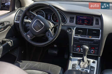 Позашляховик / Кросовер Audi Q7 2007 в 