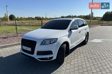 Внедорожник / Кроссовер Audi Q7 2015 в Киеве