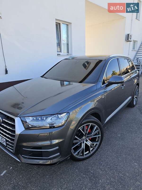 Внедорожник / Кроссовер Audi Q7 2018 в Днепре фото 12 Внедорожник / Кроссовер Audi Q7 2018 в Днепре
