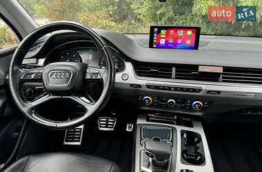 Внедорожник / Кроссовер Audi Q7 2016 в 