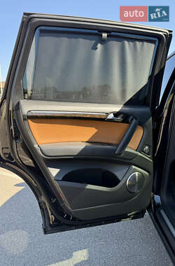 Внедорожник / Кроссовер Audi Q7 2010 в 