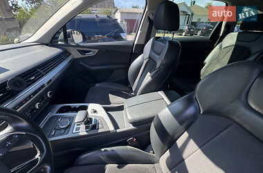 Внедорожник / Кроссовер Audi Q7 2016 в 