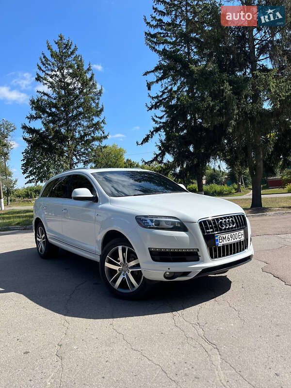 Позашляховик / Кросовер Audi Q7 2015 в Ромнах