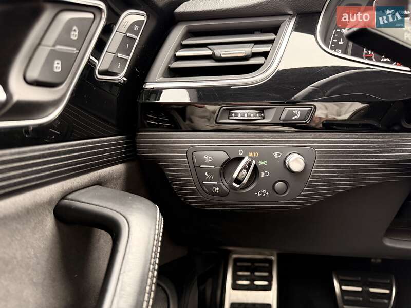 Позашляховик / Кросовер Audi Q7 2016 в Сиховому