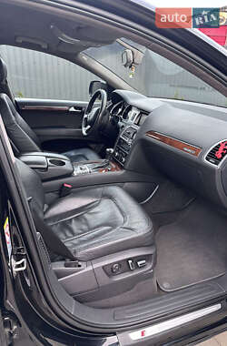 Внедорожник / Кроссовер Audi Q7 2013 в 