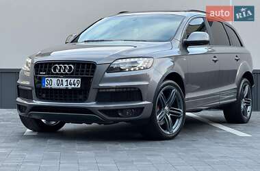 Позашляховик / Кросовер Audi Q7 2013 в 