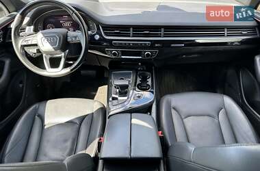 Позашляховик / Кросовер Audi Q7 2016 в 