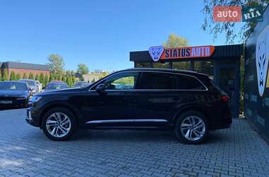 Позашляховик / Кросовер Audi Q7 2021 в 