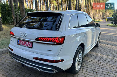 Внедорожник / Кроссовер Audi Q7 2020 в 