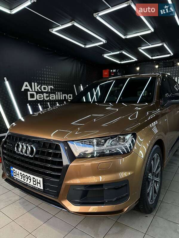 Позашляховик / Кросовер Audi Q7 2017 в Одесі