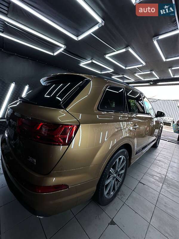 Позашляховик / Кросовер Audi Q7 2017 в Одесі