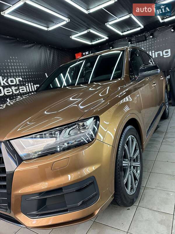 Позашляховик / Кросовер Audi Q7 2017 в Одесі