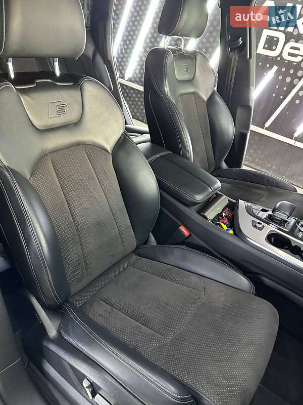 Позашляховик / Кросовер Audi Q7 2017 в Одесі