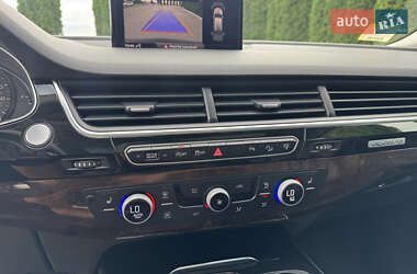 Внедорожник / Кроссовер Audi Q7 2017 в 