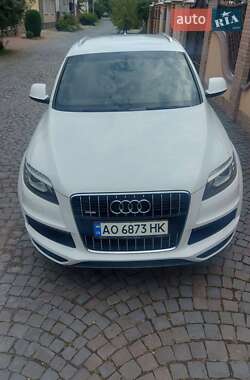Позашляховик / Кросовер Audi Q7 2010 в 