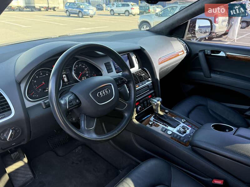 Внедорожник / Кроссовер Audi Q7 2015 в Киеве