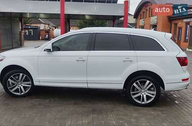 Внедорожник / Кроссовер Audi Q7 2015 в 