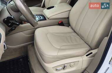 Внедорожник / Кроссовер Audi Q7 2015 в 