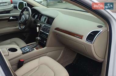 Внедорожник / Кроссовер Audi Q7 2015 в 