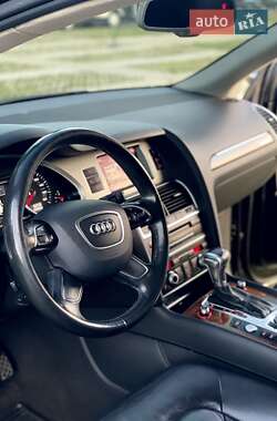 Внедорожник / Кроссовер Audi Q7 2015 в 