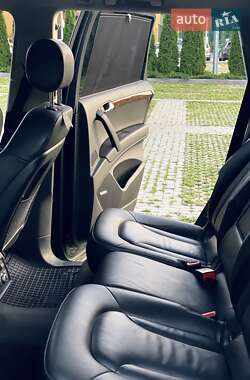 Внедорожник / Кроссовер Audi Q7 2015 в 