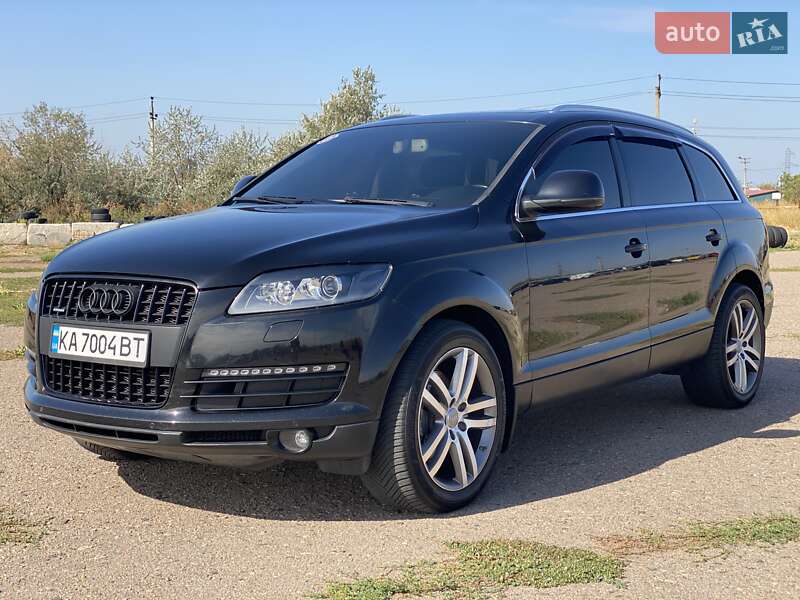 Внедорожник / Кроссовер Audi Q7 2006 в Одессе