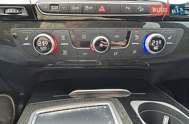 Позашляховик / Кросовер Audi Q7 2017 в 