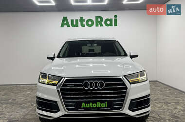 Позашляховик / Кросовер Audi Q7 2016 в 