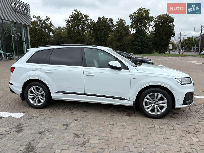 Позашляховик / Кросовер Audi Q7 2021 в Львові