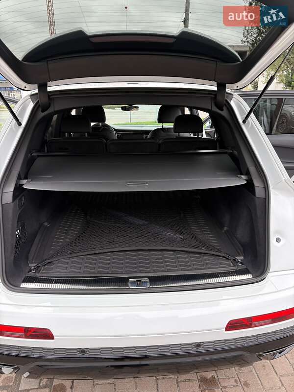 Позашляховик / Кросовер Audi Q7 2021 в Львові