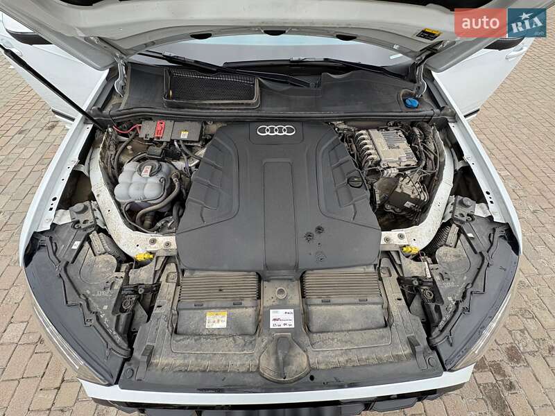 Позашляховик / Кросовер Audi Q7 2021 в Львові