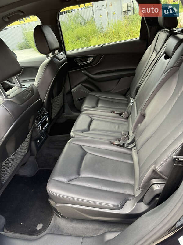Позашляховик / Кросовер Audi Q7 2018 в Києві