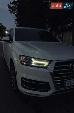 Позашляховик / Кросовер Audi Q7 2016 в 