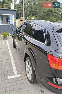 Позашляховик / Кросовер Audi Q7 2009 в 