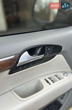 Позашляховик / Кросовер Audi Q7 2012 в 