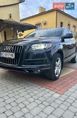 Позашляховик / Кросовер Audi Q7 2012 в 