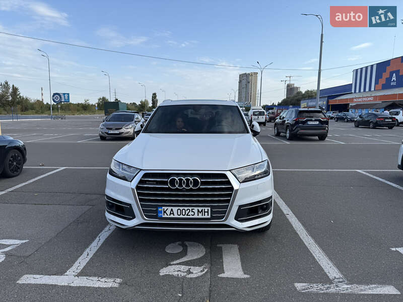 Внедорожник / Кроссовер Audi Q7 2018 в Киеве