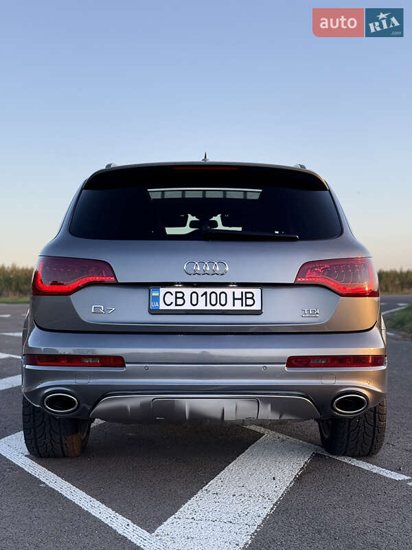 Позашляховик / Кросовер Audi Q7 2014 в Києві