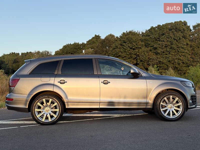 Позашляховик / Кросовер Audi Q7 2014 в Києві