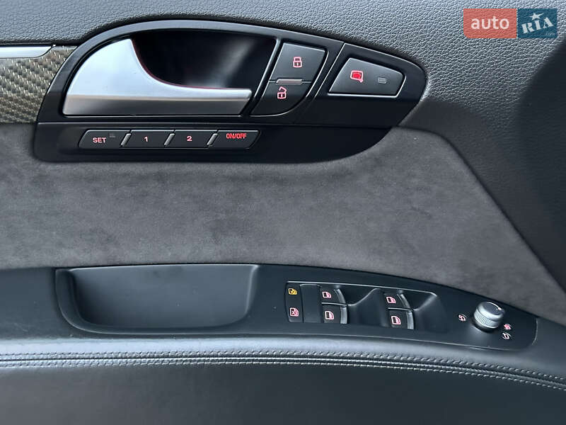 Позашляховик / Кросовер Audi Q7 2014 в Києві