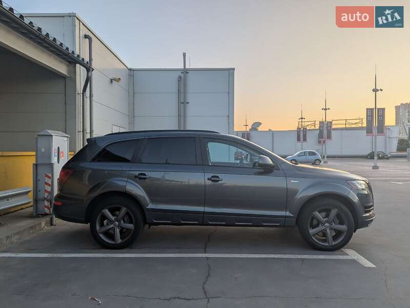 Внедорожник / Кроссовер Audi Q7 2015 в Броварах