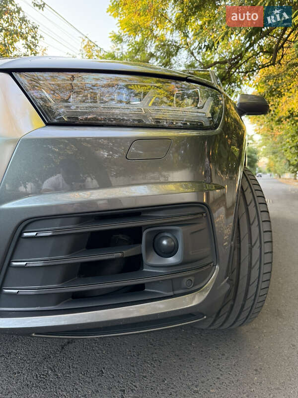 Внедорожник / Кроссовер Audi Q7 2015 в Одессе