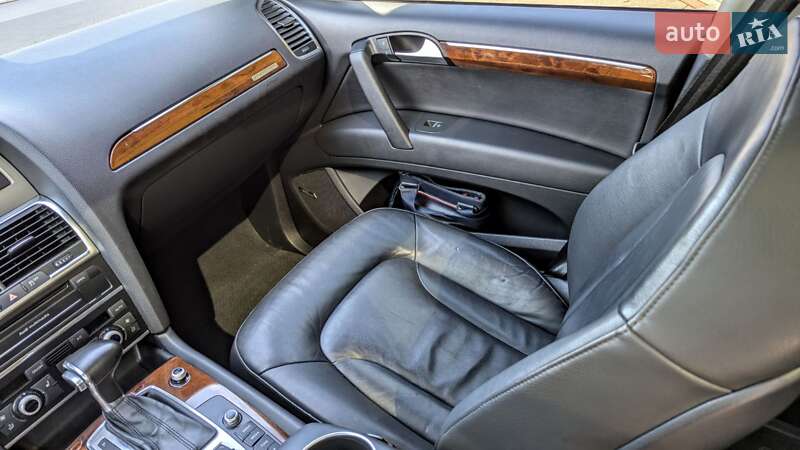 Внедорожник / Кроссовер Audi Q7 2015 в Черкассах