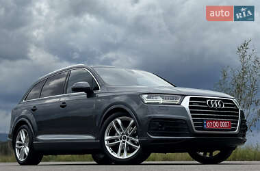 Внедорожник / Кроссовер Audi Q7 2017 в 
