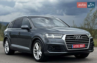 Внедорожник / Кроссовер Audi Q7 2017 в 