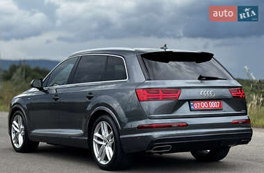 Внедорожник / Кроссовер Audi Q7 2017 в 
