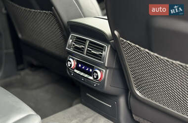 Внедорожник / Кроссовер Audi Q7 2017 в 