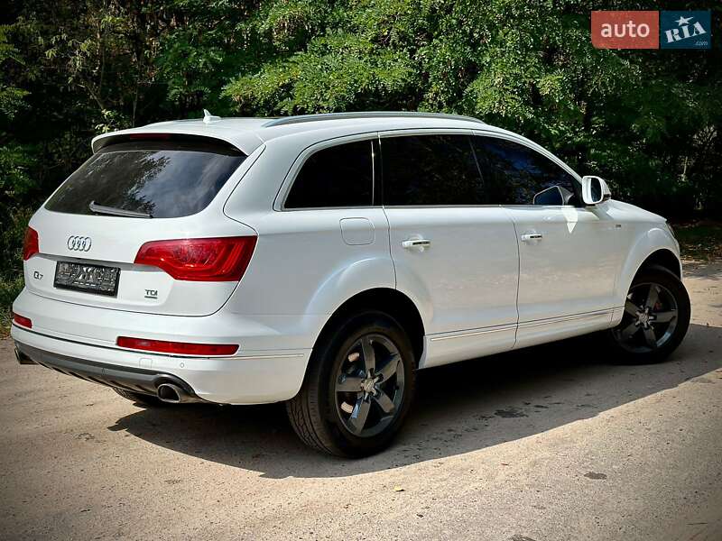 Позашляховик / Кросовер Audi Q7 2013 в Полтаві фото 12 Позашляховик / Кросовер Audi Q7 2013 в Полтаві