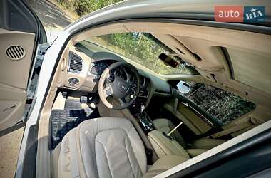 Позашляховик / Кросовер Audi Q7 2013 в 