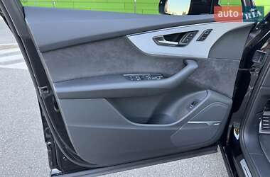 Внедорожник / Кроссовер Audi Q7 2020 в 